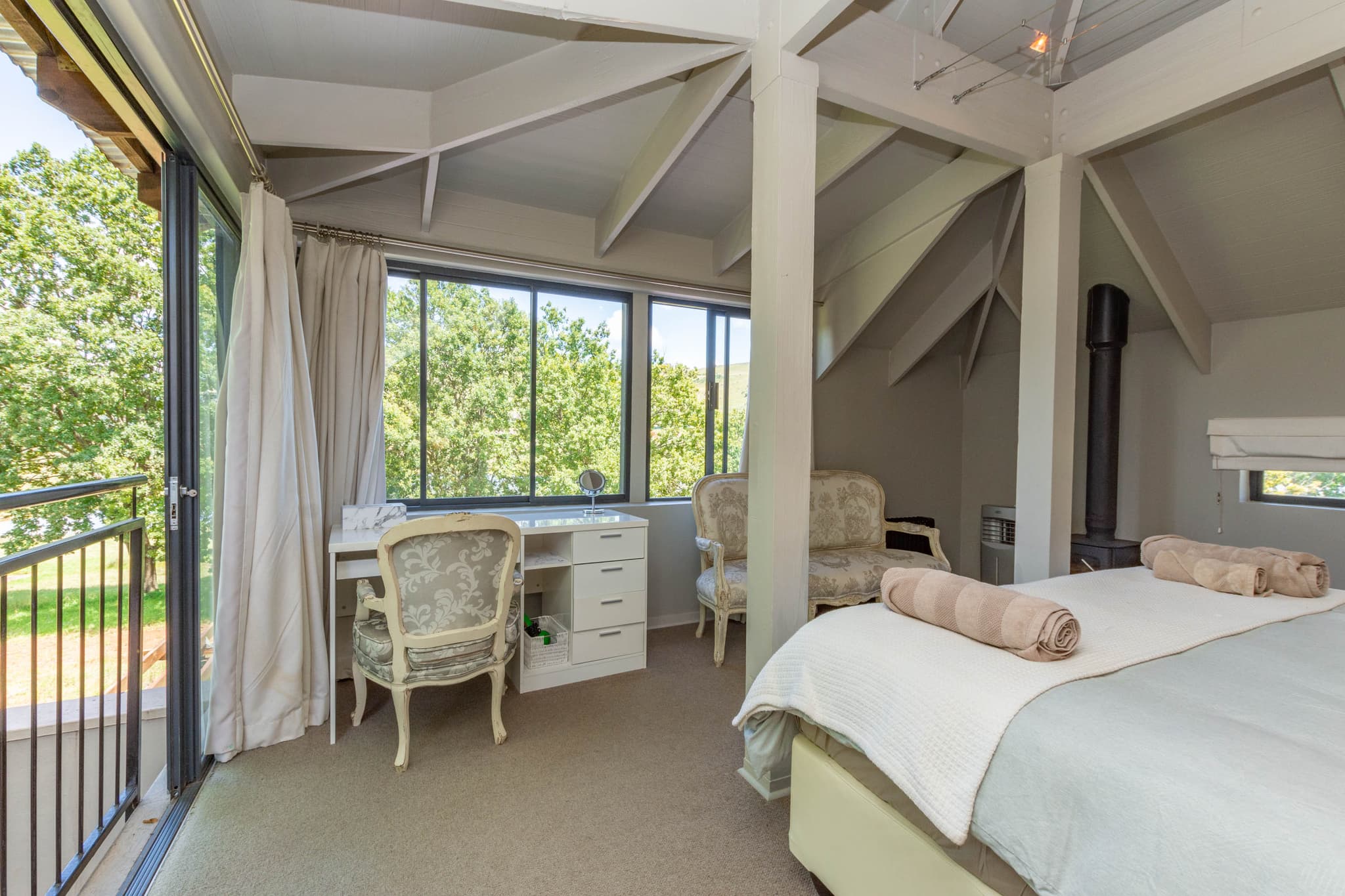 Upwood House thumbnail 11